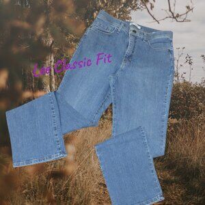 Lee Classic Fit Straight Leg Jeans Womens Sz 10M Blue Medium Wash Fits 31.5x32